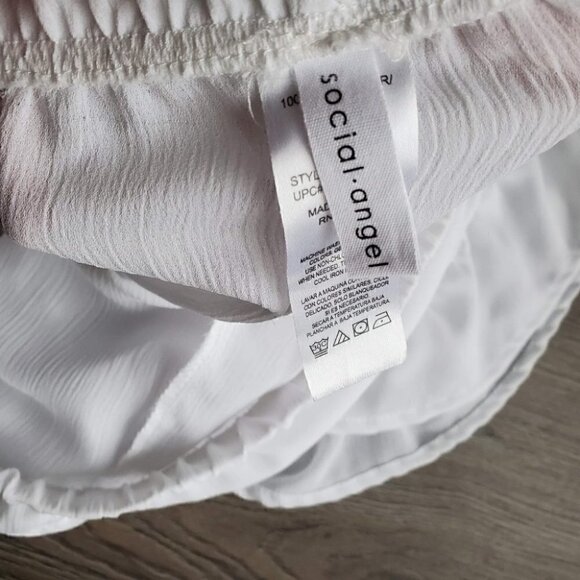 Shorts - Picture 7 of 8